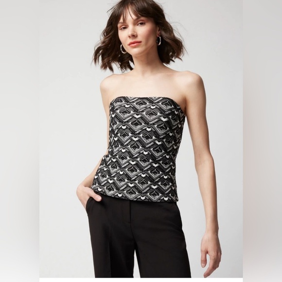 White House Black Market Tops - White House black market Black & White Graphic Print Bustier  - size 6